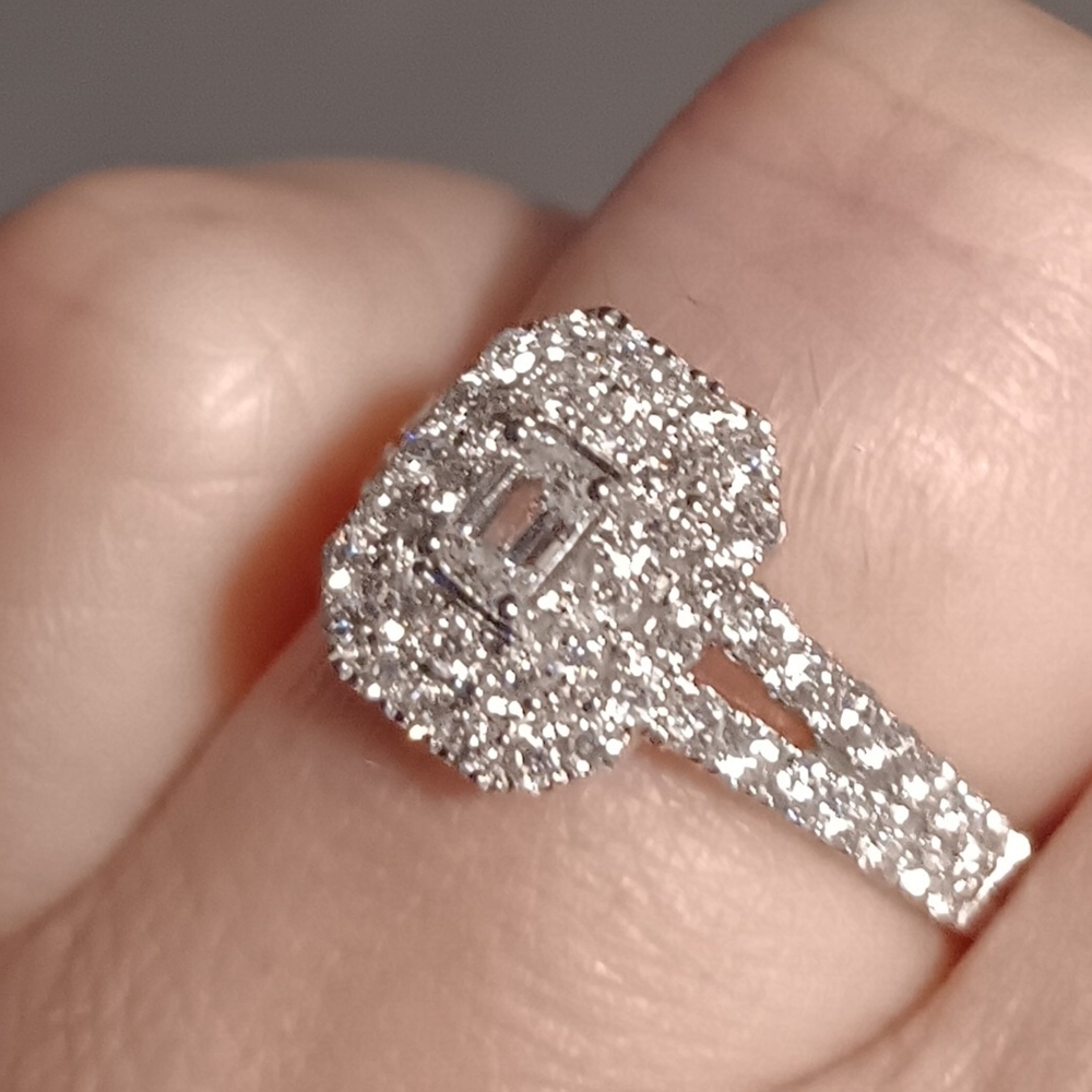 10K White Gold Natural Diamond Ring
